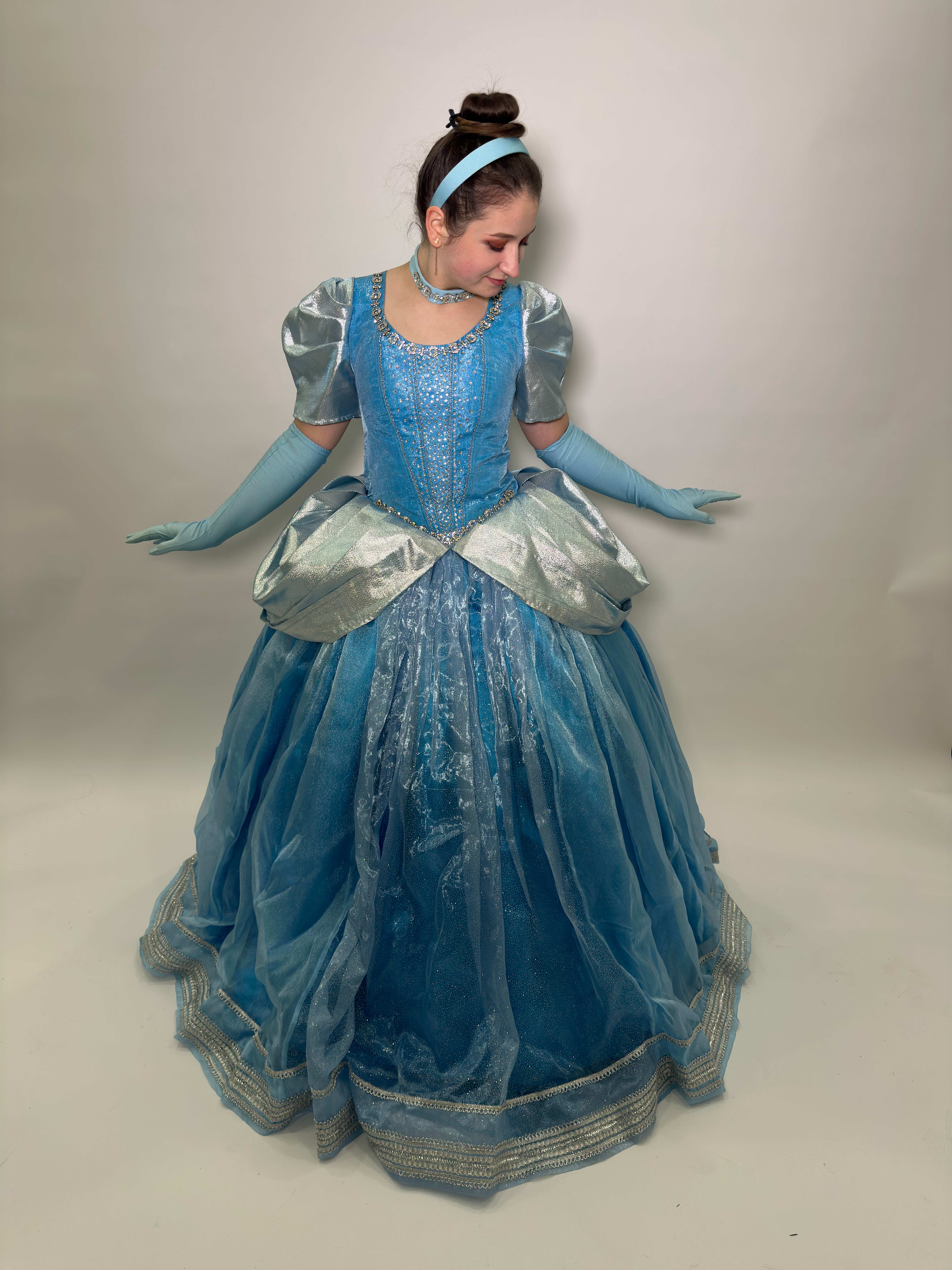 LOL Surprise Queen Bee